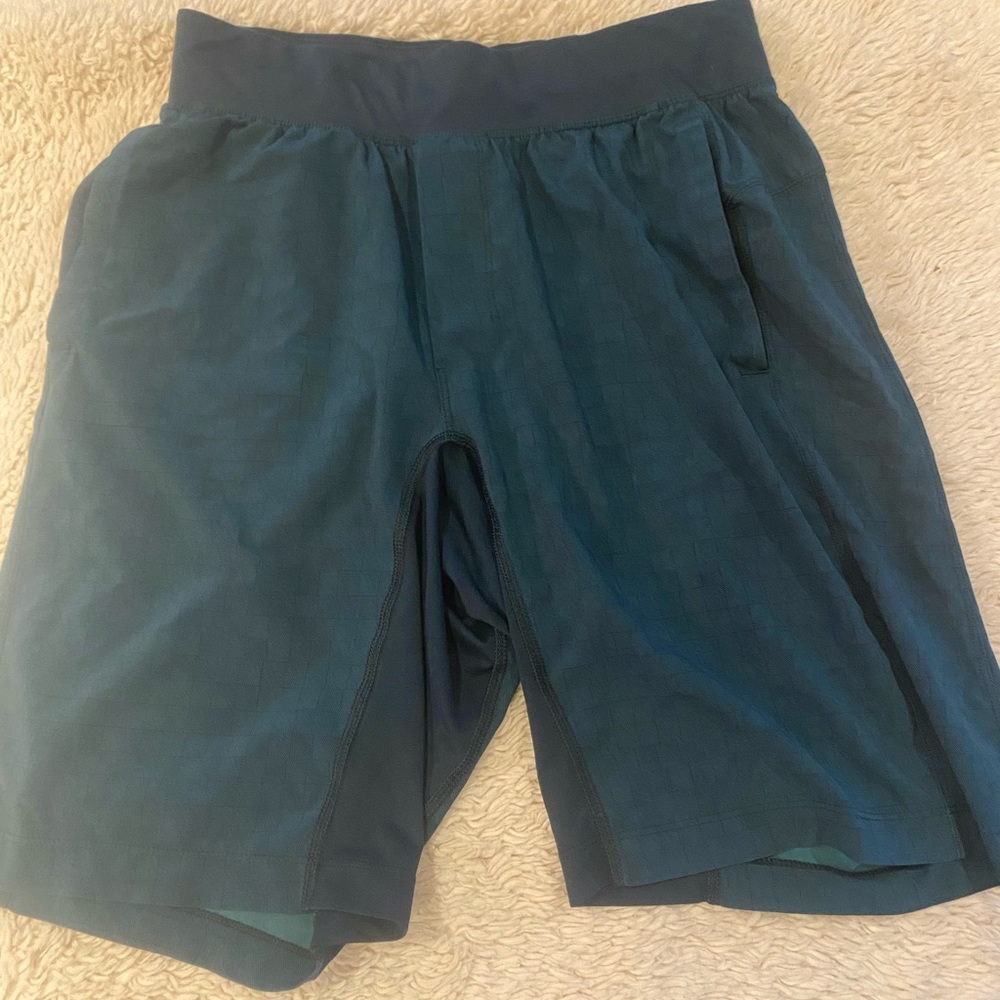Lululemon men’s shorts. Size small